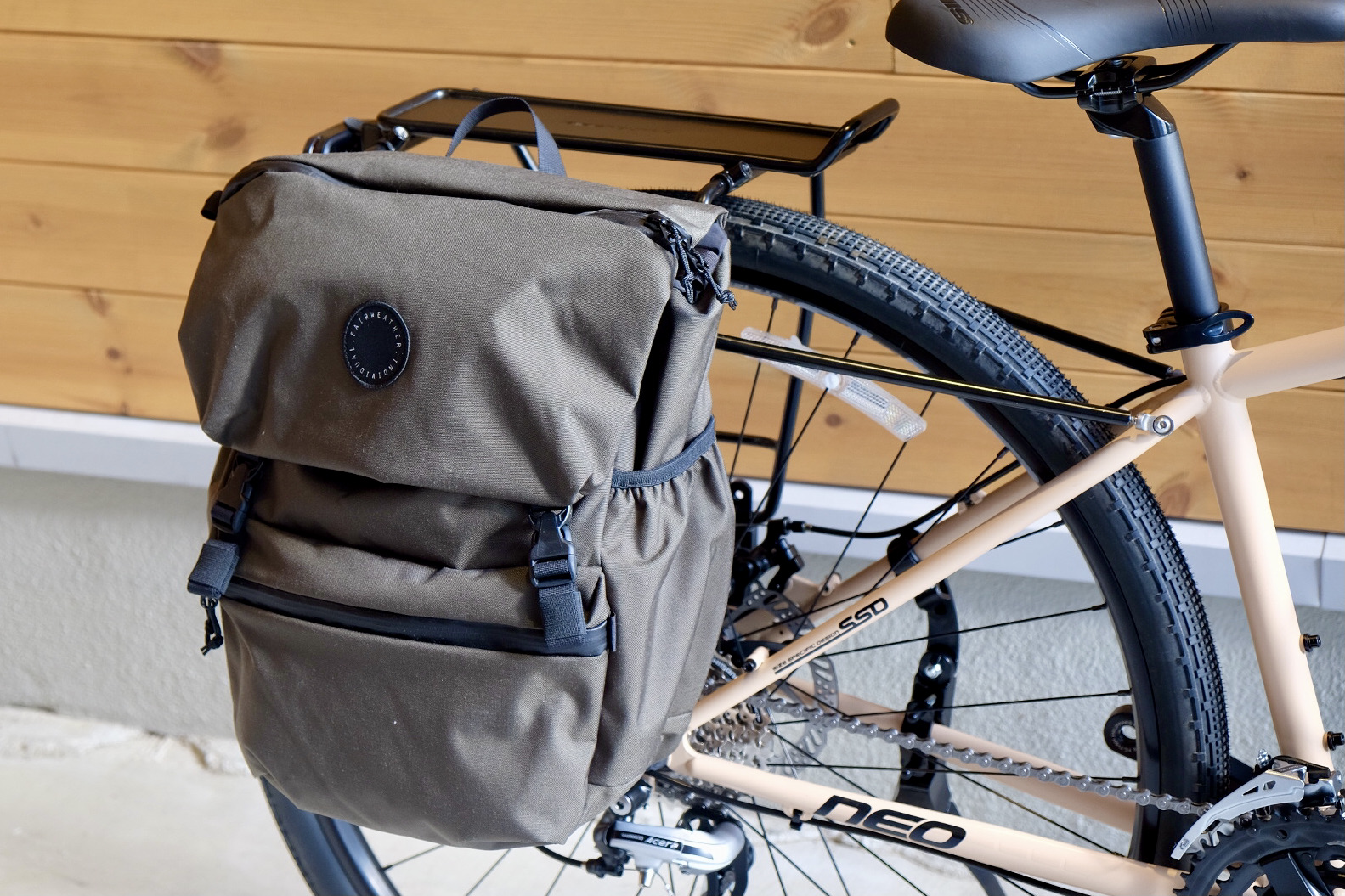 トートバッグ。バックパック。パニアバッグ。自転車用だけど、自転車に乗らない時も使えます。 | TOLT